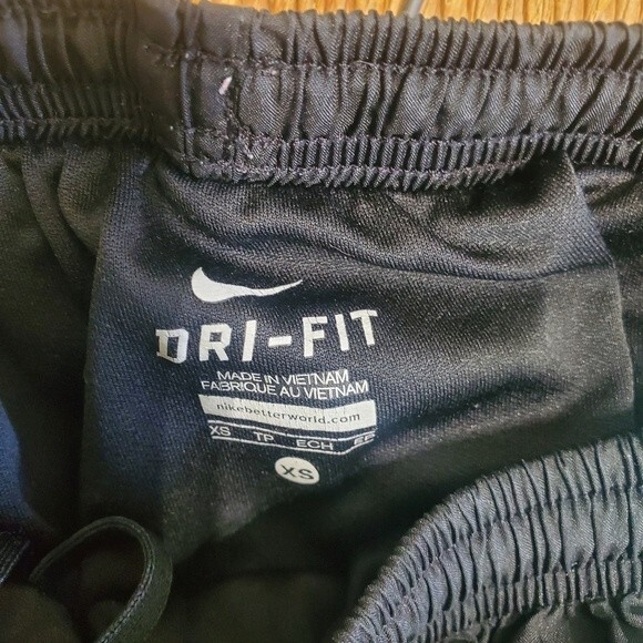 Nike dri fit black and teal shorts xs - Picture 7 of 7